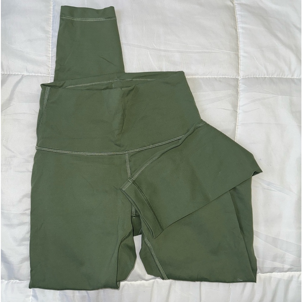 Green Lulu Lemon Wunder Under Leggings